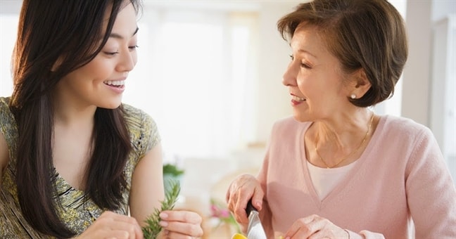 Mẹ chồng sợ con dâu một phép Mẹ chồng sợ con dâu một phép