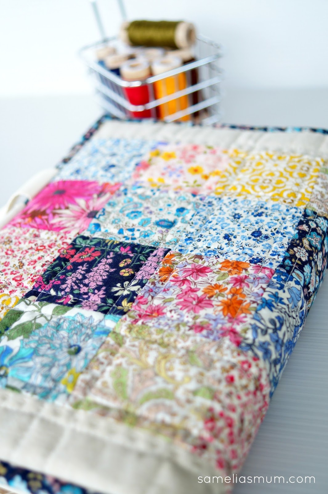 Quilted Book Bag / Cover {Tutorial} Samelia's Mum