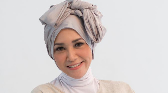 3. Selain Sukses Menyanyi Maia Estianty Sukses Bisnis Hijab