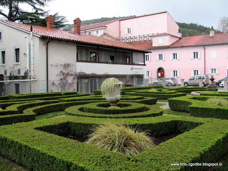 Sežana, občina, mestna hiša, vila Mirasasso, botanični vrt Slovenija, Primorska, Obalno-kraška regija