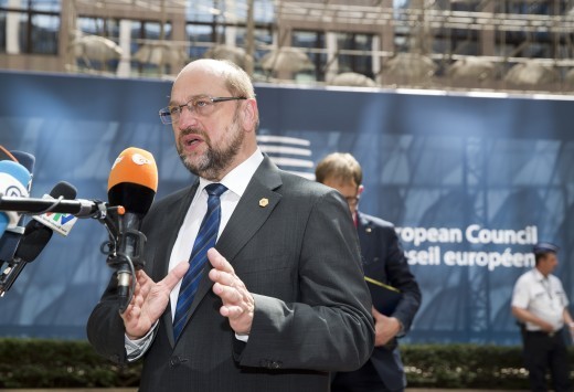 Επιμένουν! Σουλτς: Κέντρα καταγραφής προσφύγων στην Ελλάδα για 50.000 άτομα!  