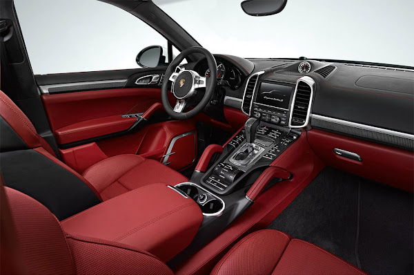 Porsche Cayenne Turbo S with 550 hp interior
