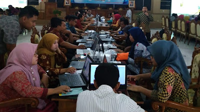 Tingkatkan Kapasitas Perangkat Desa 49 Sekdes Pituruh ikuti Bintek Siskeudes versi 2.0