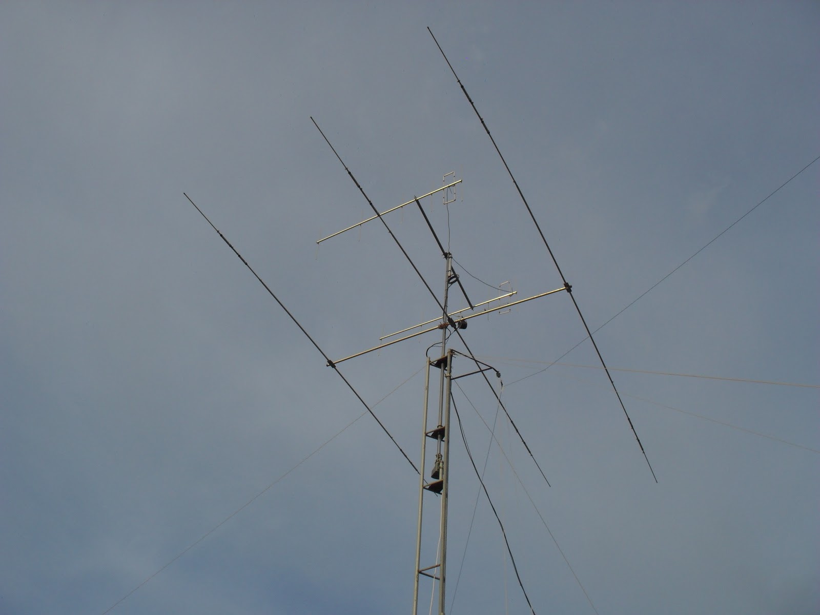 антенна магнит. автоантенна для радио car antenna. мачта для антенны. радио антен. радио антен.