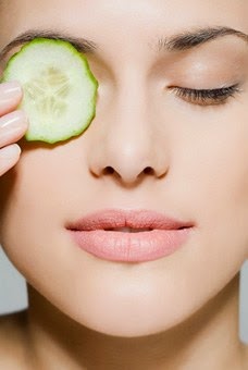 3 Cara Menghilangkan Kantung Mata (Eye Bags) 3 Cara Menghilangkan Kantung Mata (Eye Bags)
