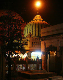 Dargah / Mazar of Nizamuddin Auliya at Delhi