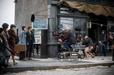 Katherine Waterston and Eddie Redmayne on the set of Fantastic Beasts and Where to Find Them