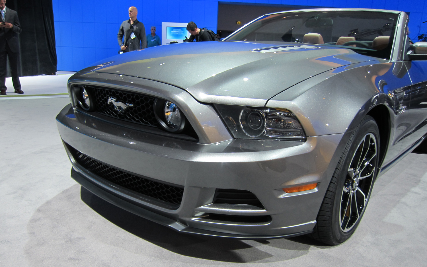 Ford Mustang 2013 r19