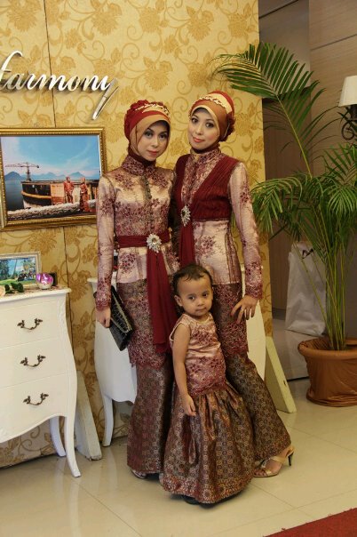 Model Baju Kebaya Muslim Terbaru untuk Remaja dengan Kombinasi Batik