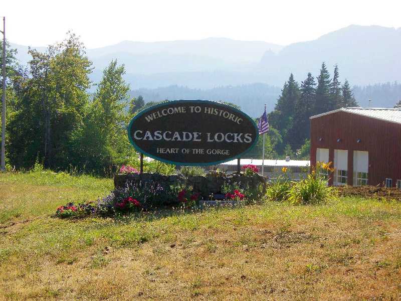 Pictures of my hometown Cascade Locks, Oregon