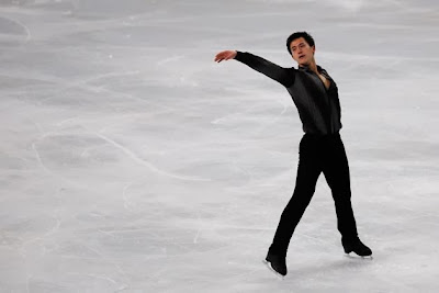 Patrick Chan (CAN) udfører sit korte program ved Trophée Eric Bompard 2013