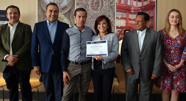 Dinorah López de Gali premia a ganadores de Concurso sobre Valores en Instagram