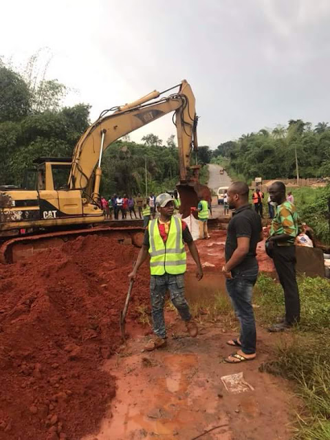  Photos: Anambra Govt commence work on Awka road damaged due to heavy downpour