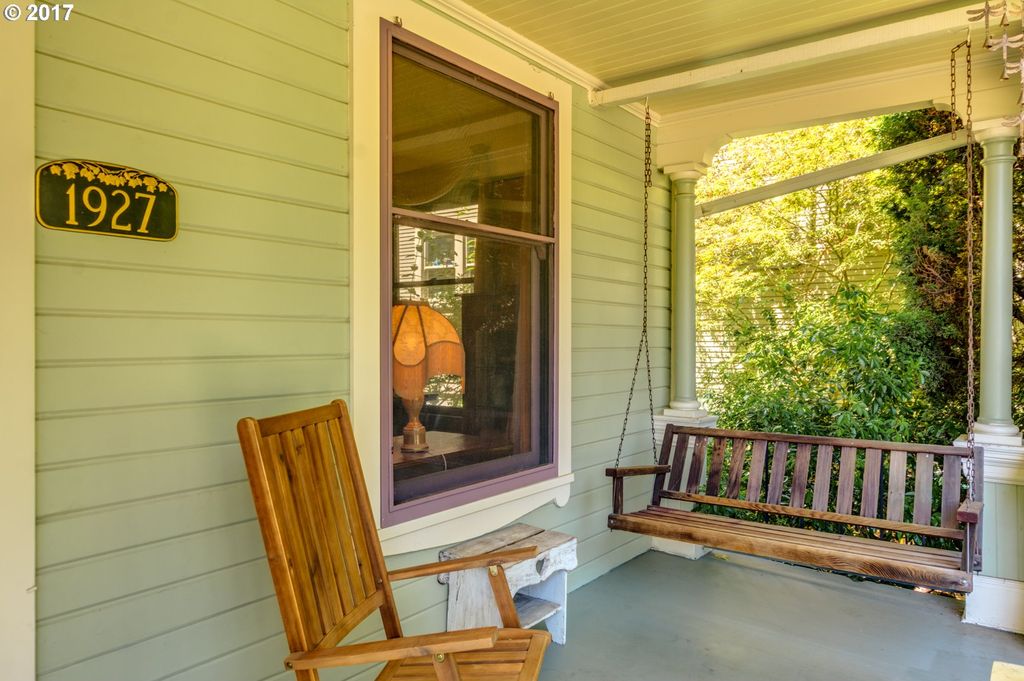 Sweet House Dreams 1894 Victorian Bed and Breakfast in Portland, Oregon