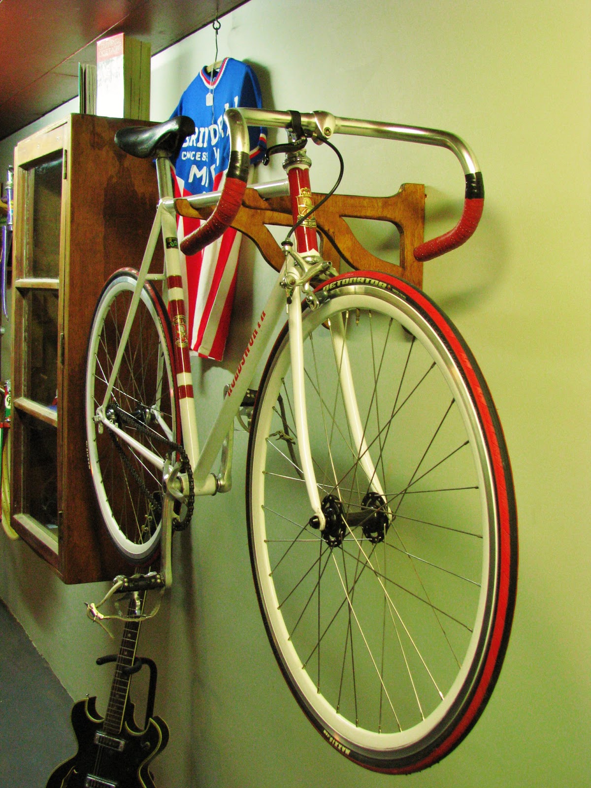 THE FLYING WHEEL THE FLYING WHEEL ESPRESSO BAR AND SHOP/HANGOUT