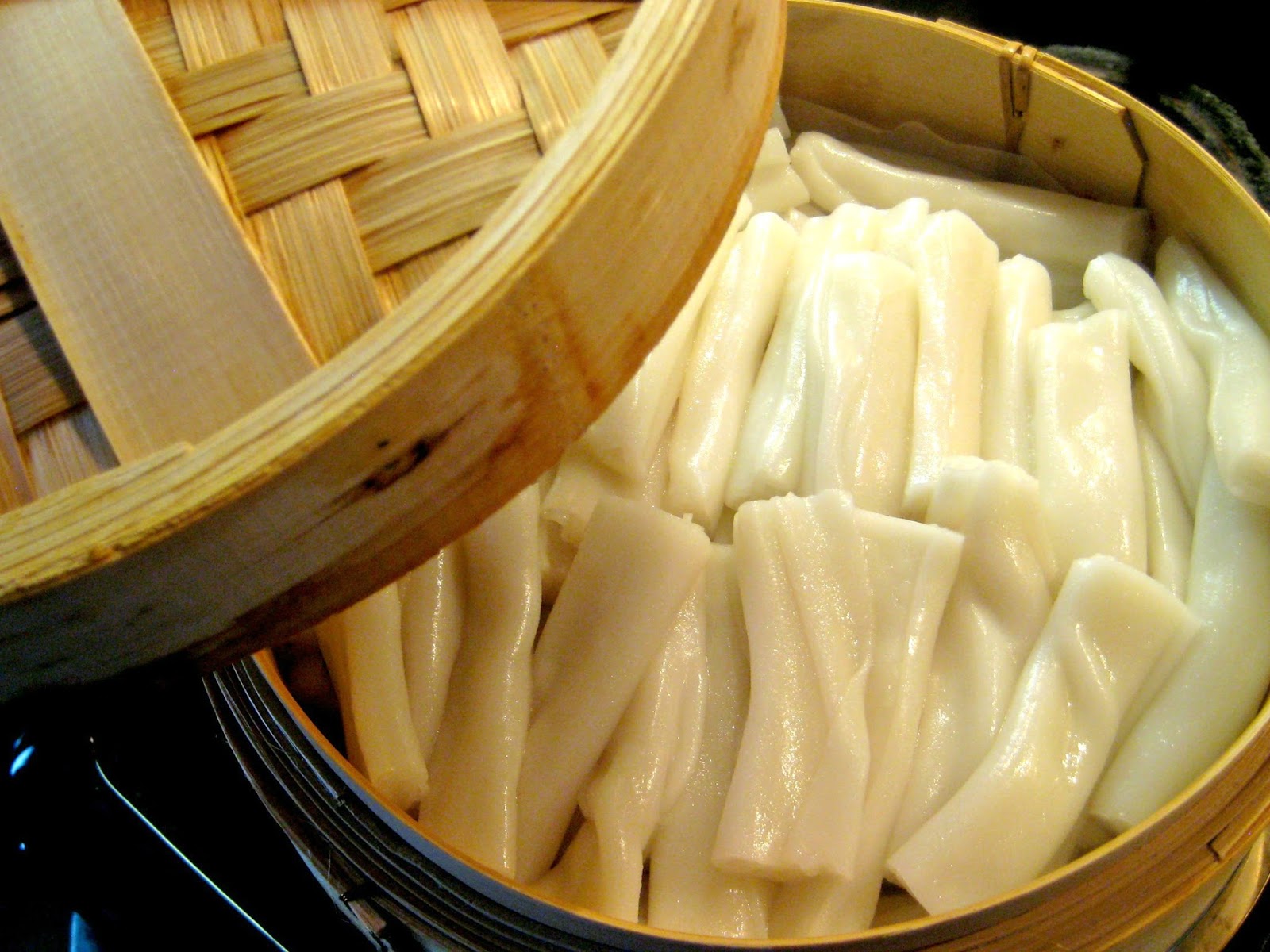 Susan's SavourIt! Steamed Chinese Rice Rolls...
