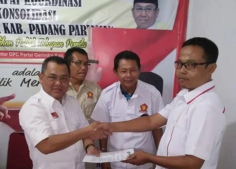 PAC Partai Gerindra se Padang Pariaman Terima SK Pengangkatan