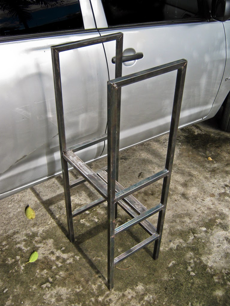 A Stab at Fab: Step ladder with spring-loaded casters