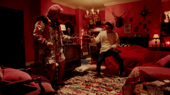 theqoo inserted image