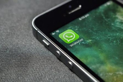 Cara Membuat Tulisan Miring, Tebal, Dicoret, Berwarna dan Terbalik di WhatsApp Cara Membuat Tulisan Miring, Tebal, Dicoret, Berwarna dan Terbalik di WhatsApp