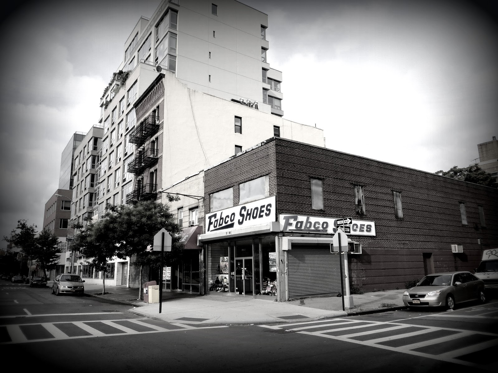 NYC Corners: 120th & 3rd Ave [SW Corner] (September 2, 2012)