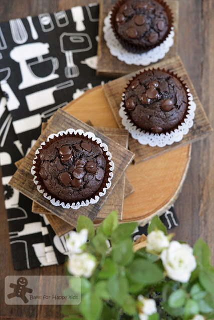 easy double chocolate mayonnaise muffin cake