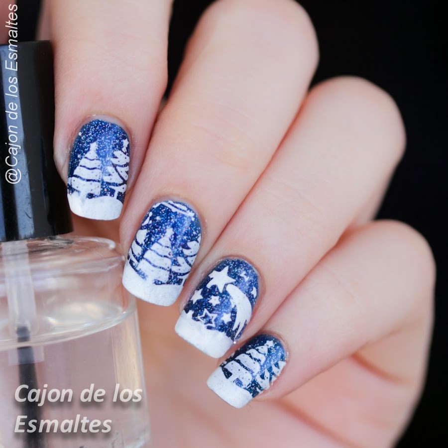 Christmas nails - Blue, white and snowy trees