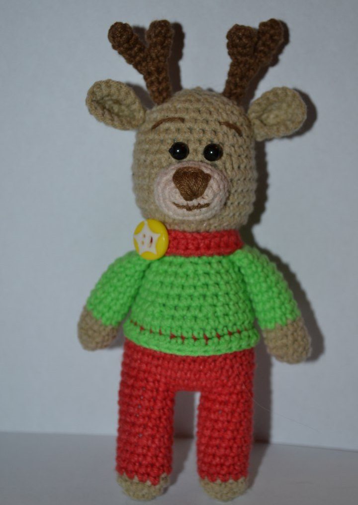 Amigurumi reindeer crochet pattern | Amiguroom Toys