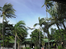 Airplane landing on Koh Samui