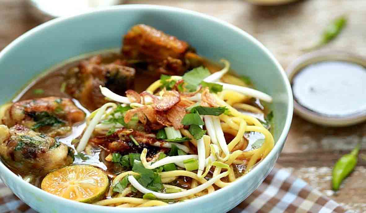 Resepi Mee Soto Ayam Lengkap Yang Sangat Sedaaaap!