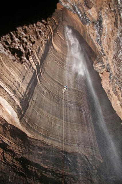 Caverna mais profunda do mundo