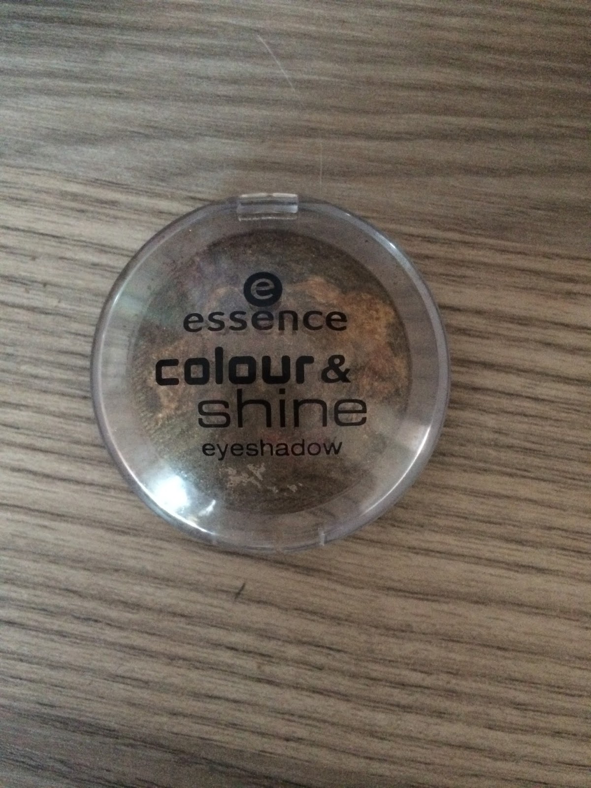 maşallah palatosunuma ) Essence Color Shine Eyeshadow (Far)