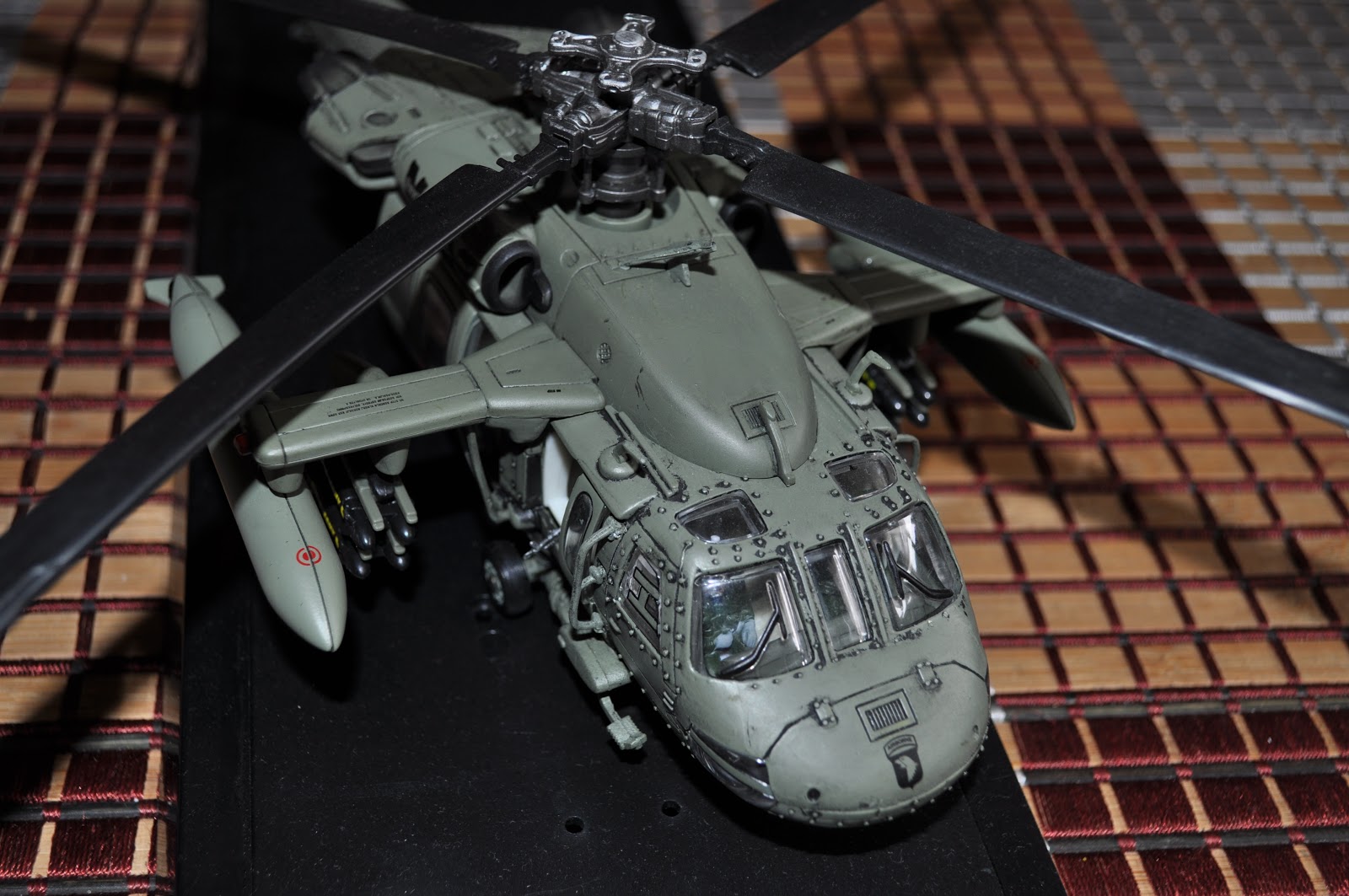 Syark Defence Forces (SDF) 1/48 Unimax (Forces of Valor) US UH60 Black Hawk Helicopter Kuwait