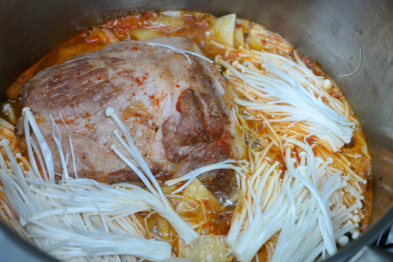 Dumb in Daegu Cooking Braised Pork Shoulder Kimchi Jiggae (김치 찌개)