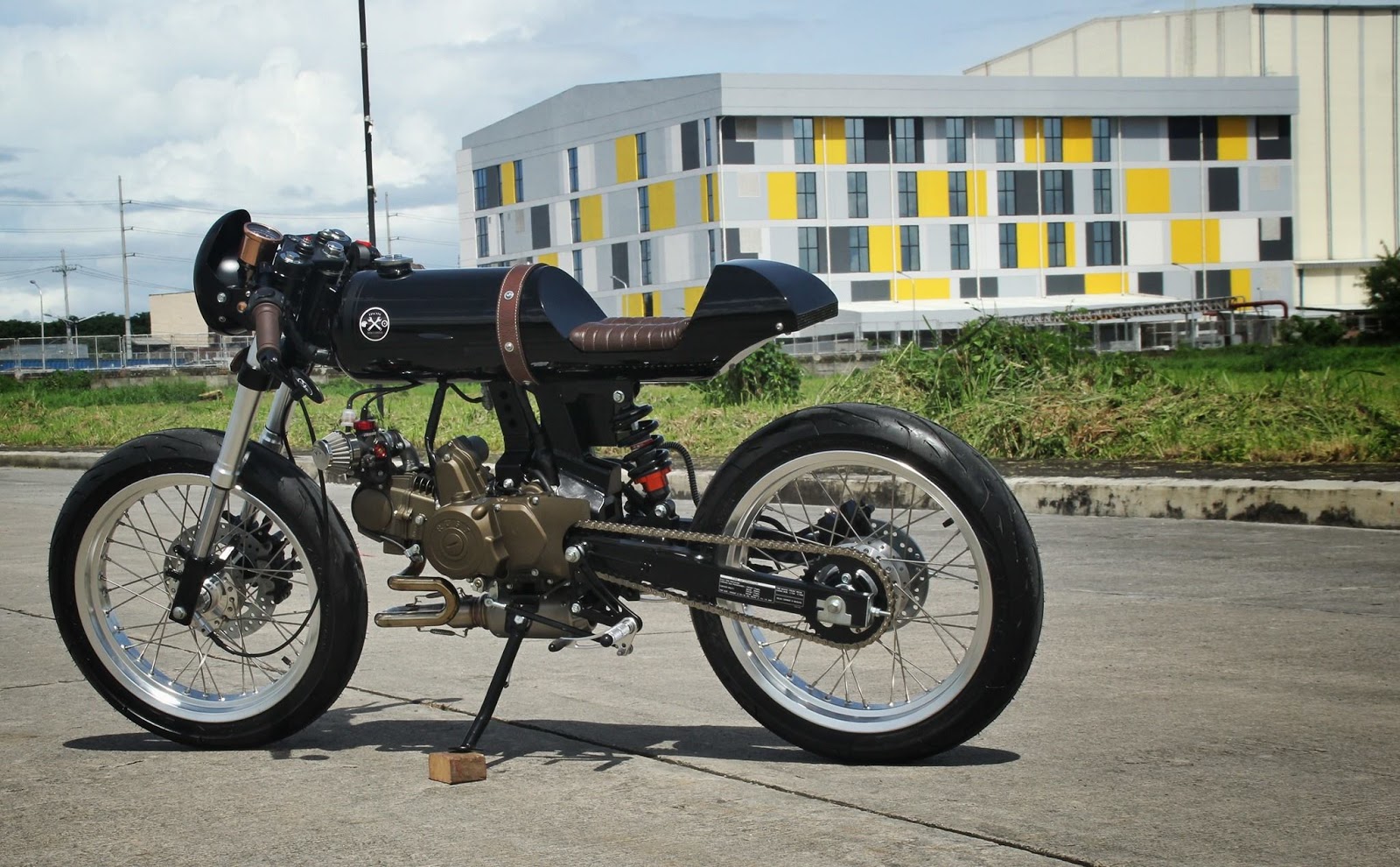 Honda s90 Cafe Racer