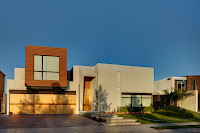 foto fachada de casa moderna bonita con formas cuadradas