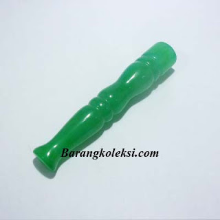 Pipa rokok batu giok hijau Batu Giok Hijau Penyerap Racun, khasiat batu black jade, batu black jade super, batu black jade asli, cara merawat batu black jade, batu black jade kristal, batu akik black jade tidak tembus, manfaat batu black jade untuk kejantanan, harga batu giok hitam, barang koleksi, barang mistik, barang bertuah, pusaka bertuah, pusaka mistik, benda antik, pipa rokok murah, pipa rokok asli,