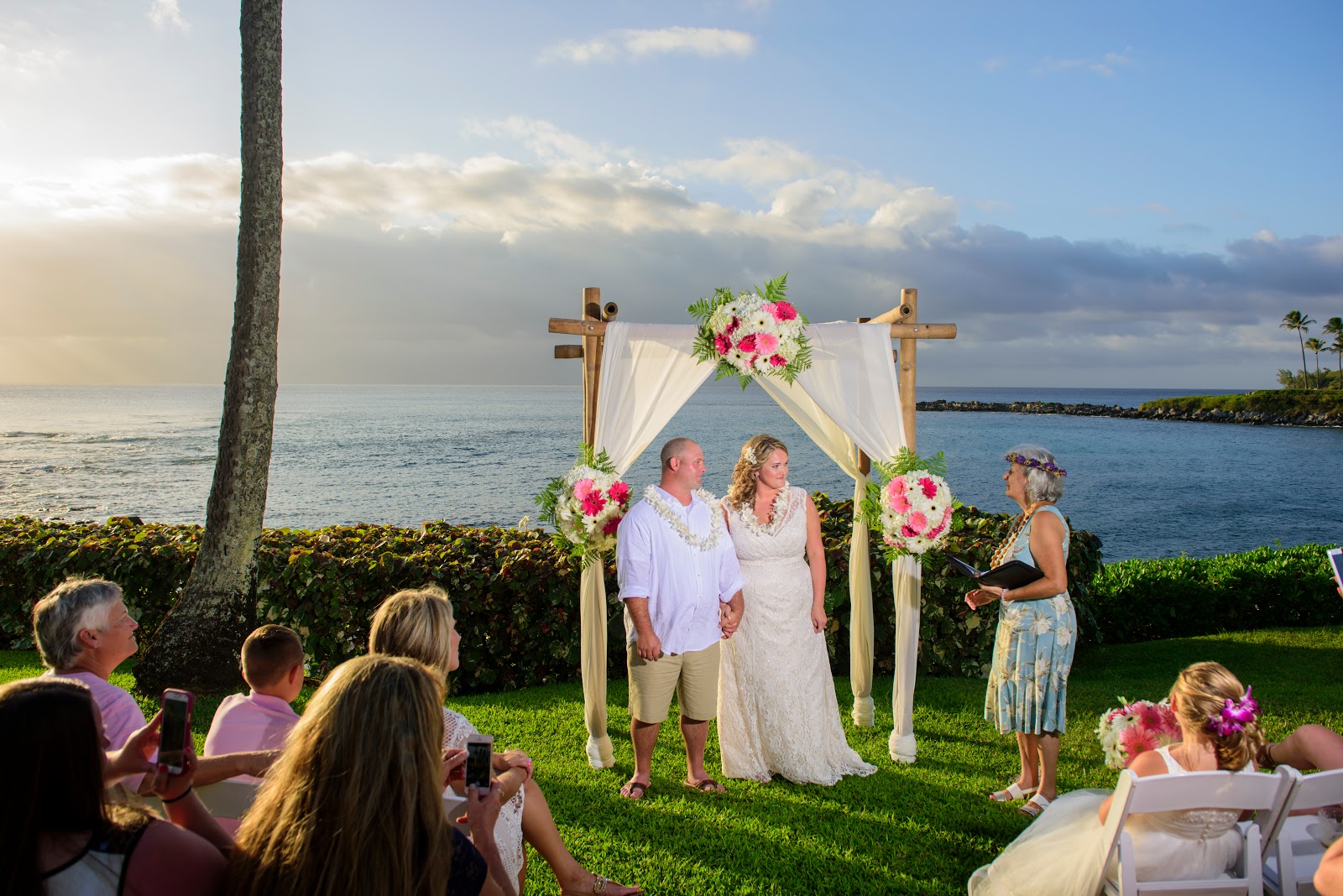 Maui Weddings How And When To Rock The Floral Arch