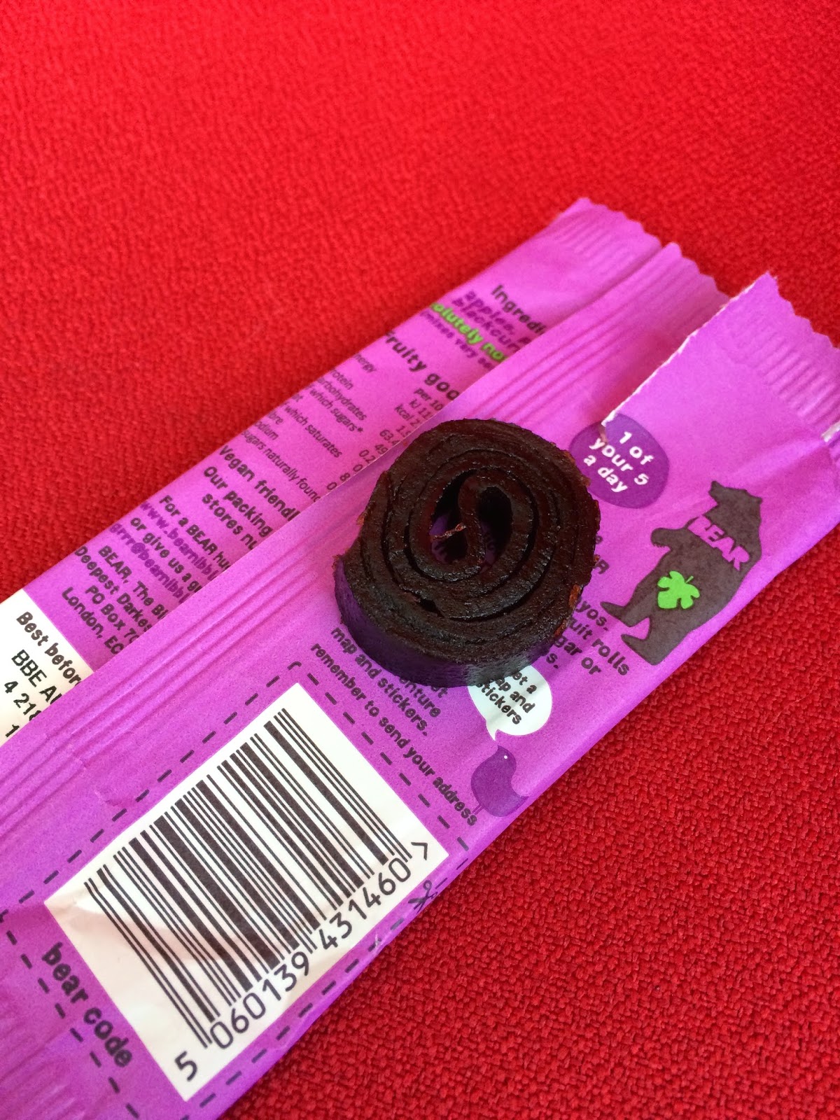 FOODSTUFF FINDS Blackcurrant Bear pure YoYo with cards! follow_the