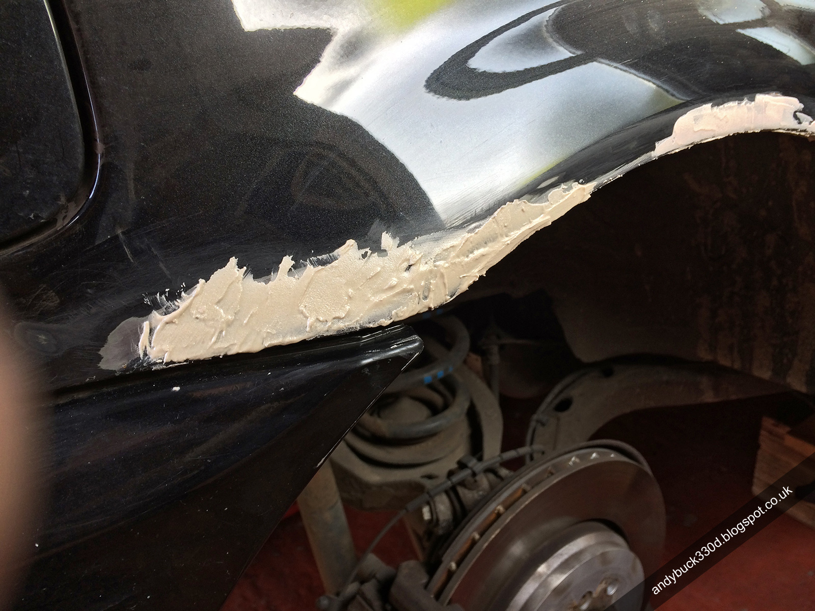 E46 Rear Wheel Arch Rust Repair and Respray [DIY]