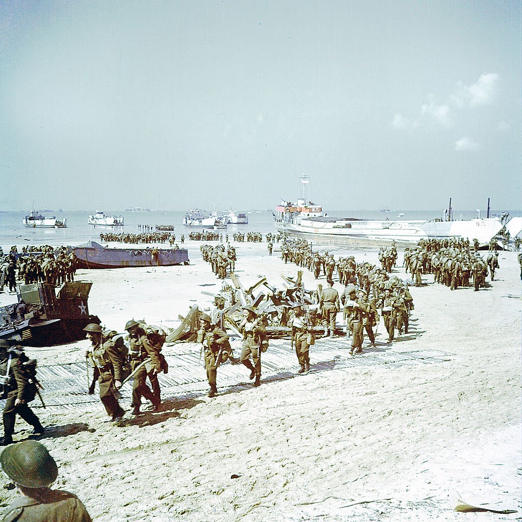 List 102+ Pictures d-day photos in color Stunning