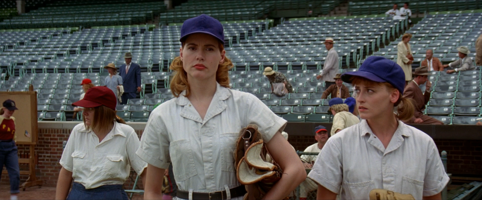Джина дэвис их собственная лига. A league of their own (1992) geena davis. A will of their own. Джина дэвис бейсбол. A will of their own.