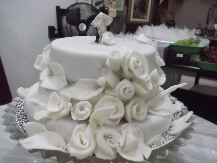 FAÇO BOLO DE CASAMENTO TAMBÉM