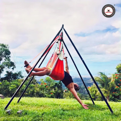 yoga aerien, aeroyoga, air yoga, aerial yoga, yoga dans l´air, air, bienetre, sante, remise en forme, forme, gravity, fly, flying, anti, age, medecine, sport, sportif, rafael martinez RAFAEL MARTINEZ