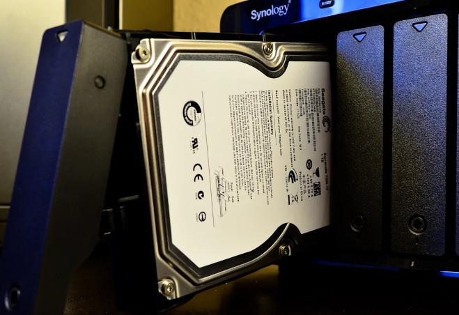 10 Penyebab Kerusakan Pada Harddisk Komputer 10 Penyebab Kerusakan Pada Harddisk Komputer