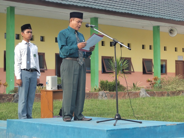 OSIS MAN INSAN CENDEKIA JAMBI Desember 2011 OSIS MAN INSAN CENDEKIA JAMBI Desember 2011