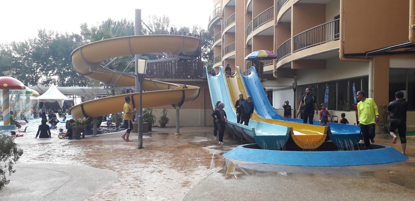 mohd-faiz-bin-abdul-manan-water-theme-park-gold-coast-morib