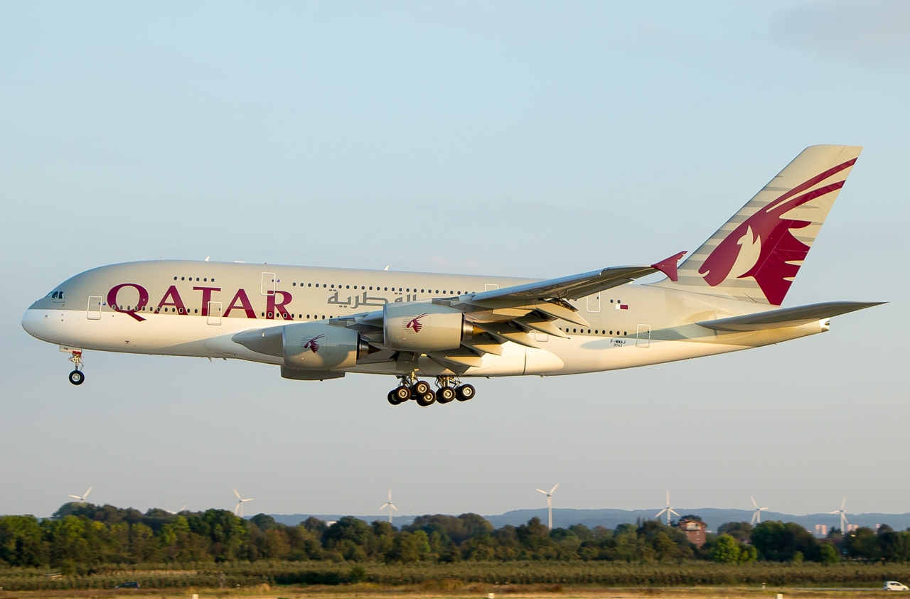 Longest Flight In The World by Emirates and Qatar Airways
