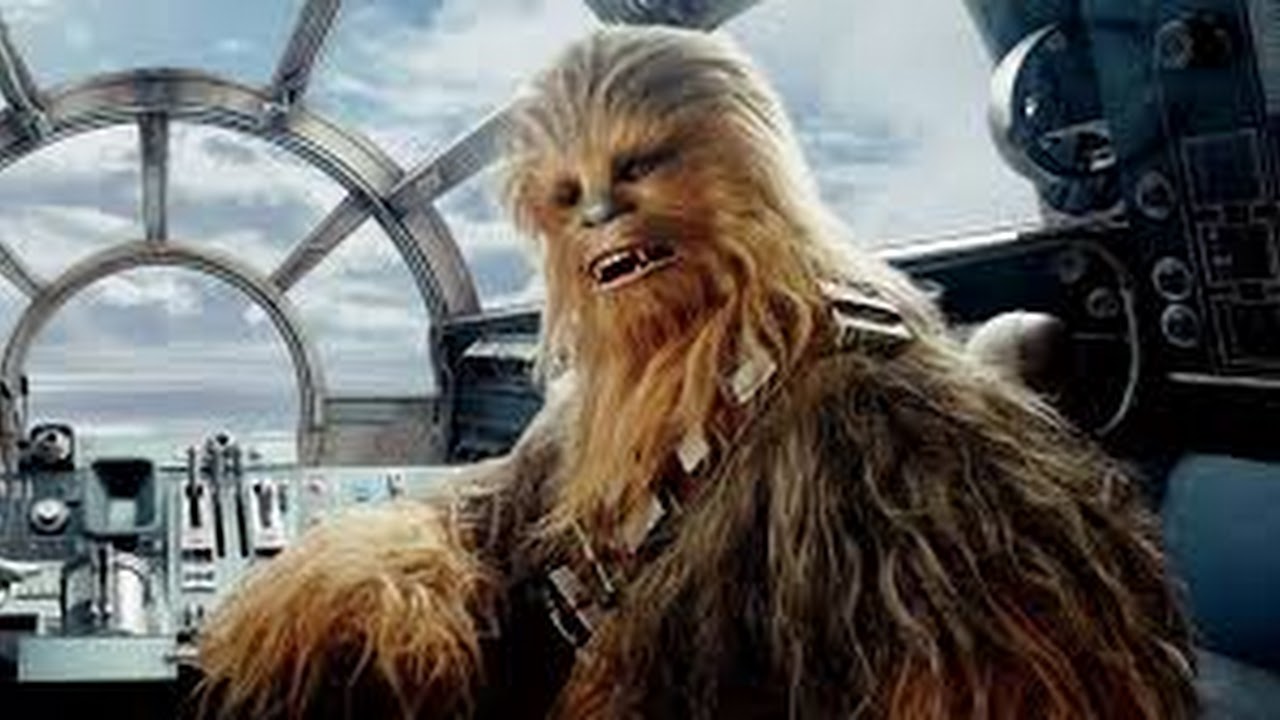 Star Wars: Joonas Suotamo quer que Jason Momoa se junte à família Wookiee