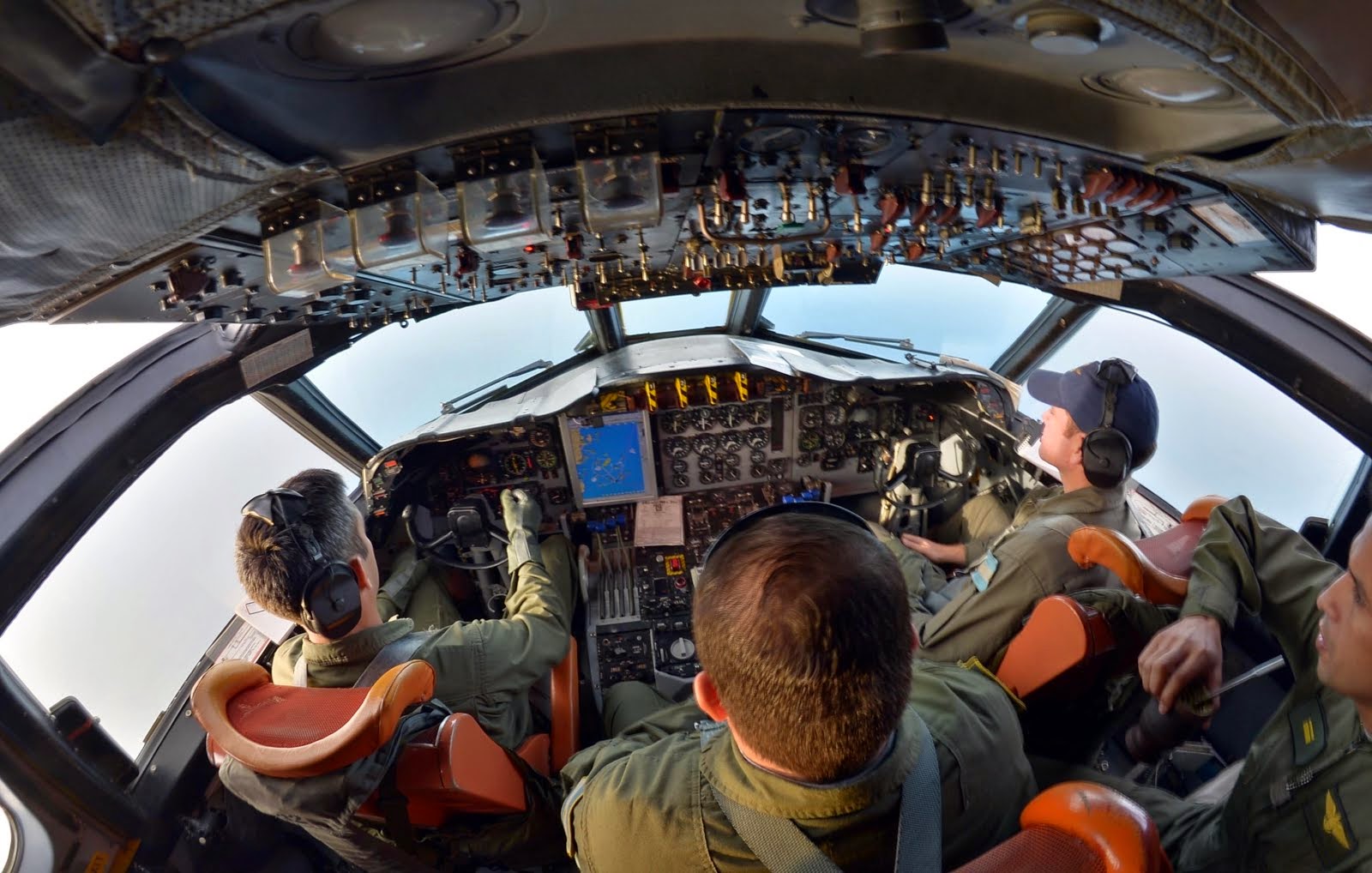 La Escuadrilla Aeronaval de Exploración realiza vuelos de búsqueda y rescate